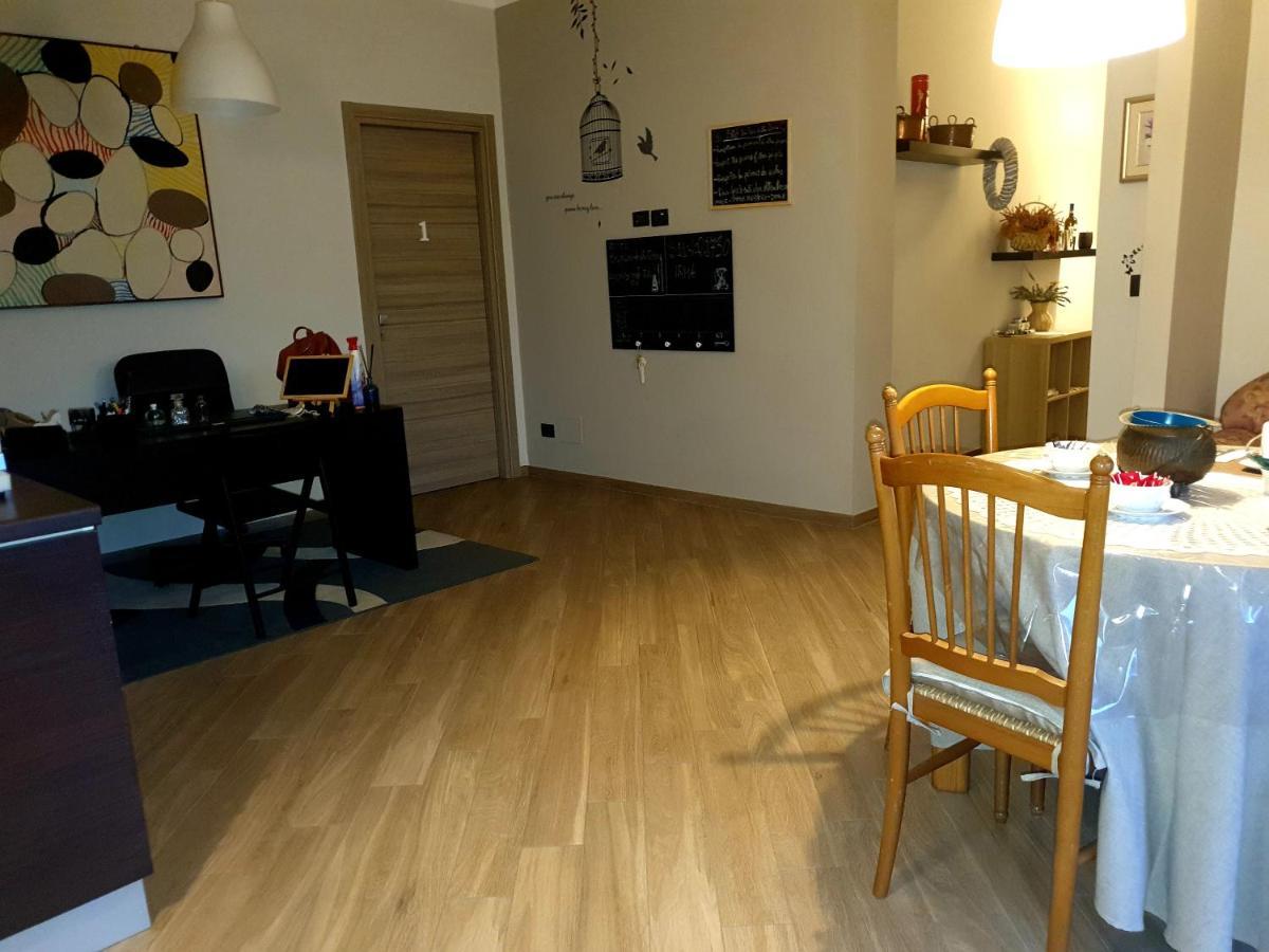 B&B Tre Passi Dalla Torre Монтесаркьо Экстерьер фото