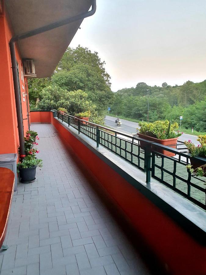 B&B Tre Passi Dalla Torre Монтесаркьо Экстерьер фото