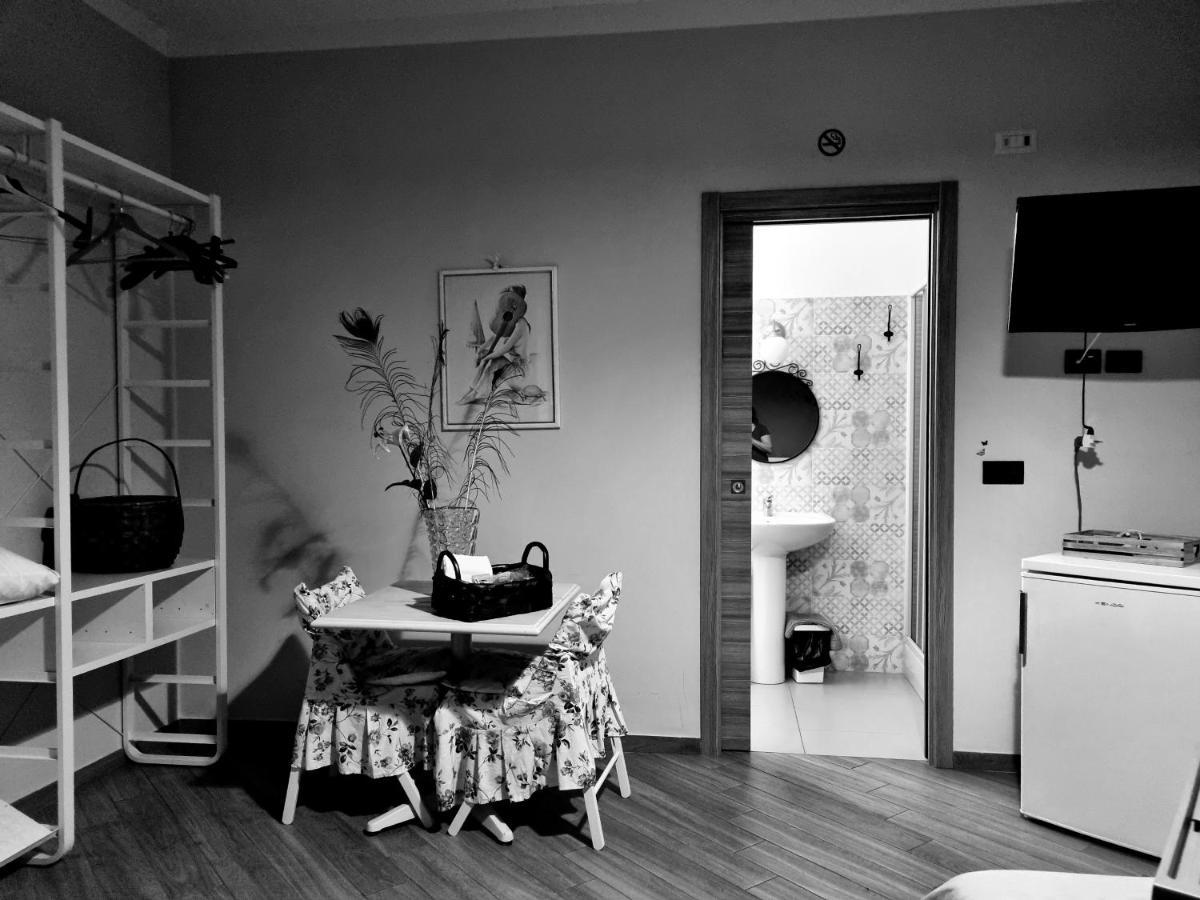 B&B Tre Passi Dalla Torre Монтесаркьо Экстерьер фото