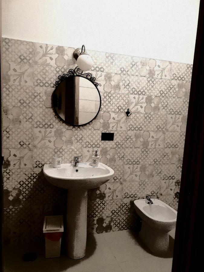 B&B Tre Passi Dalla Torre Монтесаркьо Экстерьер фото